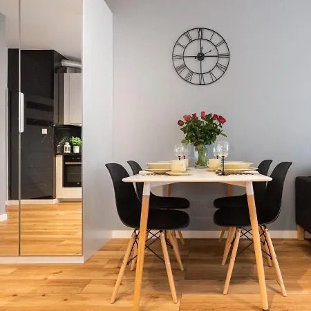 דירה Novum With Parking קרקוב