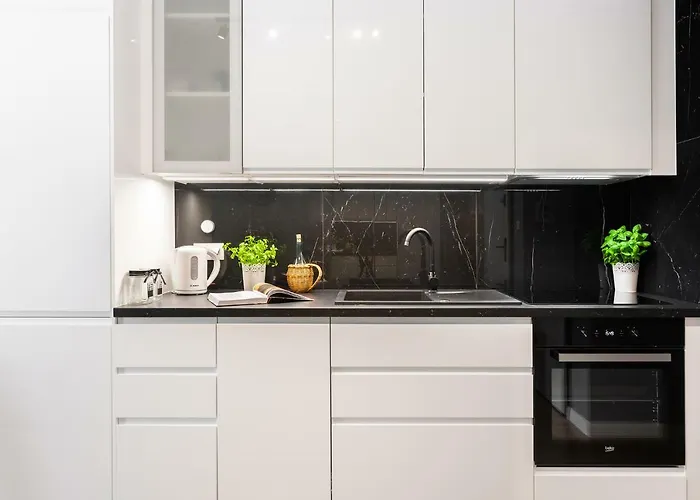 Novum With Parking דירה