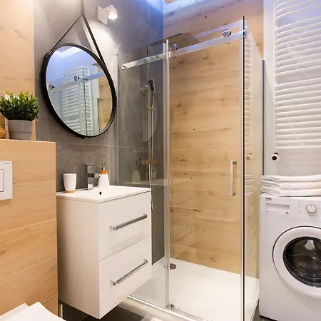 Novum With Parking Apartment